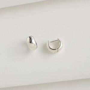 Madewell Demi-Fine Chunky Huggie Hoop Earrings in Sterling Silver